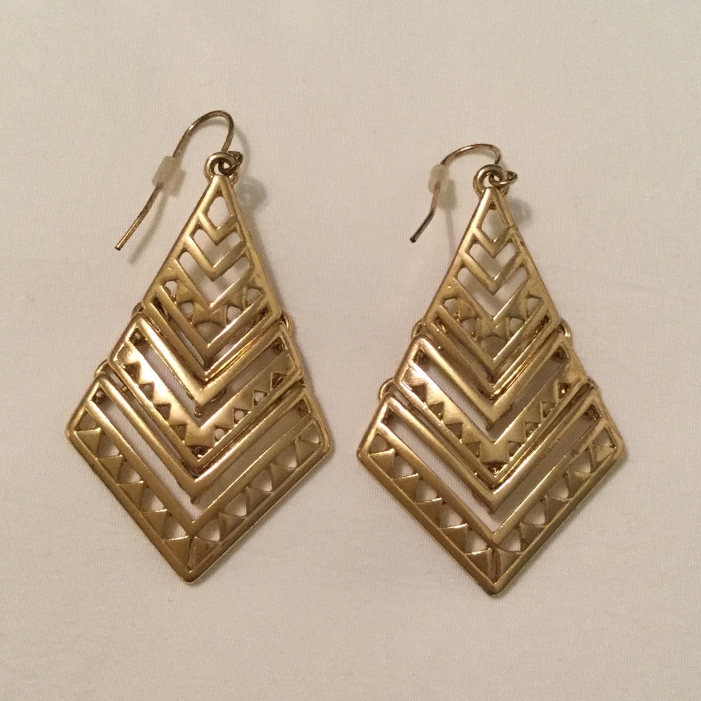 // GOLD THREE-TIERED AZTEC EARRINGS //